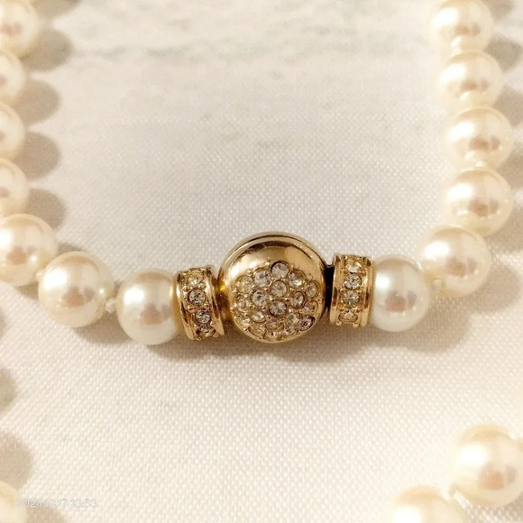 Rau Klikit Faux Pearl Knotted String Necklace Magnetic Closure - Picture 8 of 8